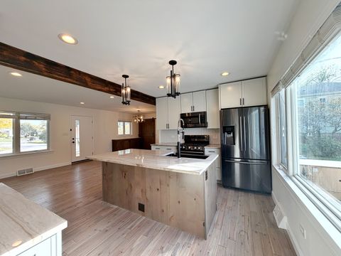 Tiny photo for 1S518 MacArthur Drive, Oakbrook Terrace, IL 60181 (MLS # 12528851)