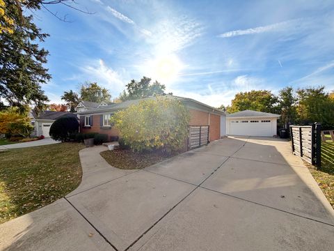 Tiny photo for 1S518 MacArthur Drive, Oakbrook Terrace, IL 60181 (MLS # 12528851)