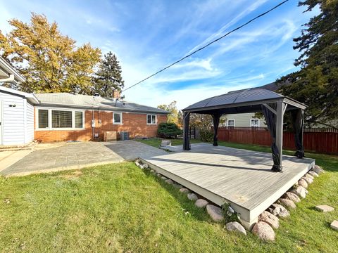 Tiny photo for 1S518 MacArthur Drive, Oakbrook Terrace, IL 60181 (MLS # 12528851)