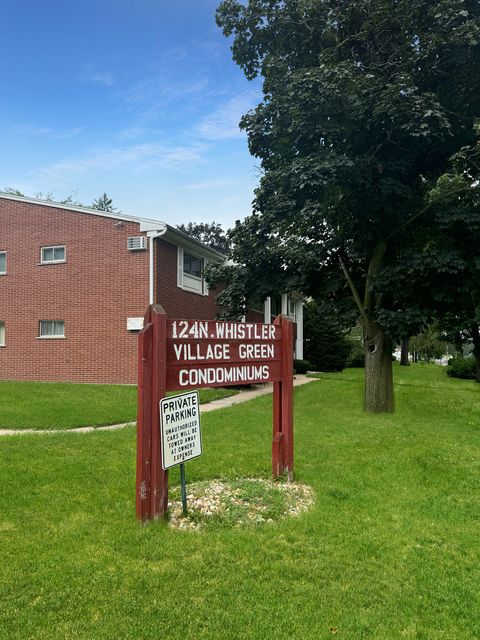 Tiny photo for 124 N Whistler Avenue #B8, Freeport, IL 61032 (MLS # 12518257)