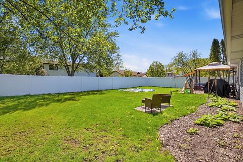 Tiny photo for 3895 Clipper Drive, Hanover Park, IL 60133 (MLS # 12633756)