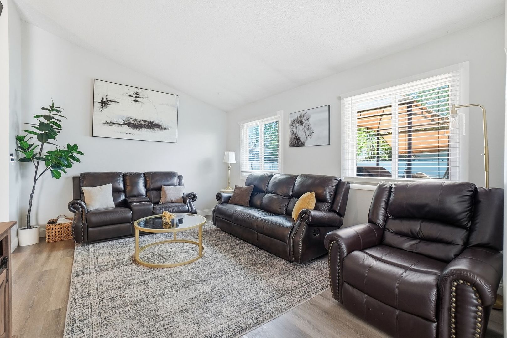 3895 Clipper Drive