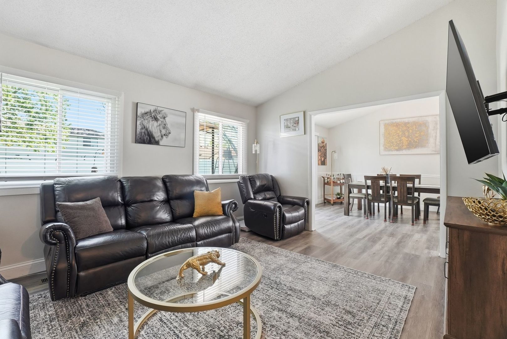 3895 Clipper Drive