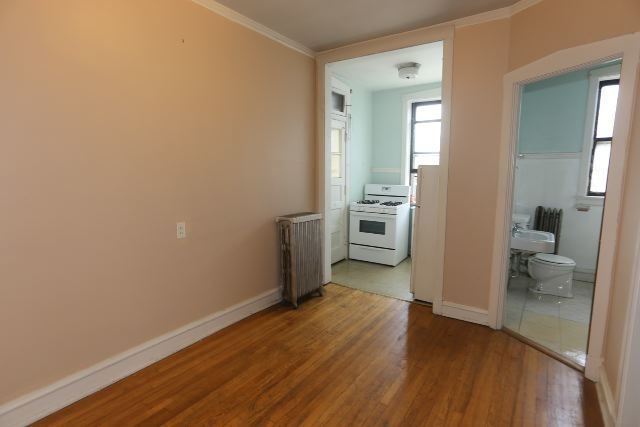 1923 W Winnemac Avenue 3