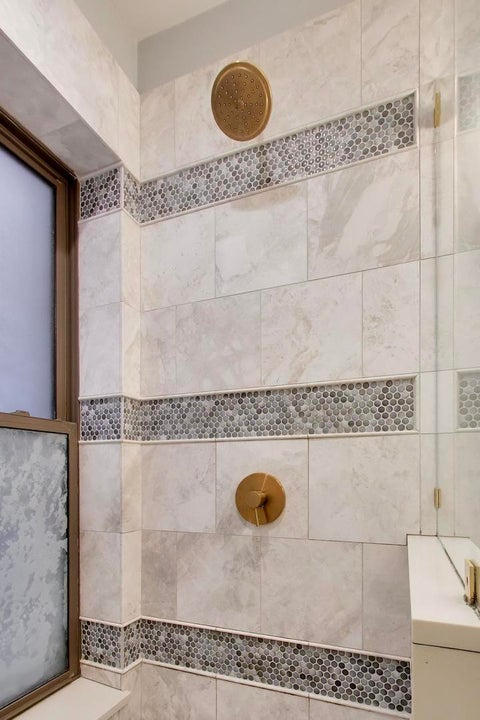 Tiny photo for 4921 N Kenmore Avenue #1, Chicago, IL 60640 (MLS # 12757940)