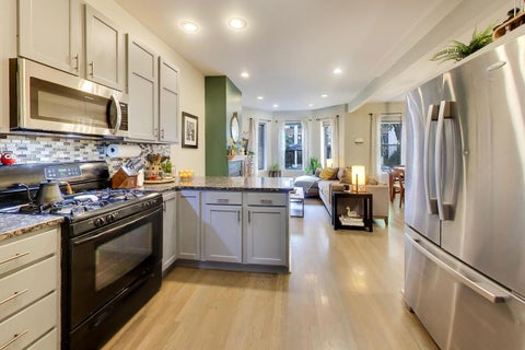 Tiny photo for 4921 N Kenmore Avenue #1, Chicago, IL 60640 (MLS # 12757940)