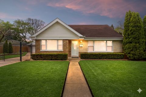 Tiny photo for 11226 Mandel Avenue, Westchester, IL 60154 (MLS # 12622631)