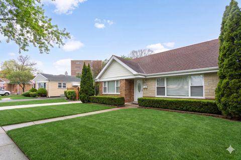 Tiny photo for 11226 Mandel Avenue, Westchester, IL 60154 (MLS # 12622631)