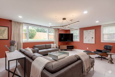Tiny photo for 11226 Mandel Avenue, Westchester, IL 60154 (MLS # 12622631)