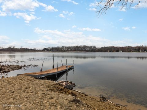 Tiny photo for 22566 W Lillian Place, Antioch, IL 60002 (MLS # 12607985)