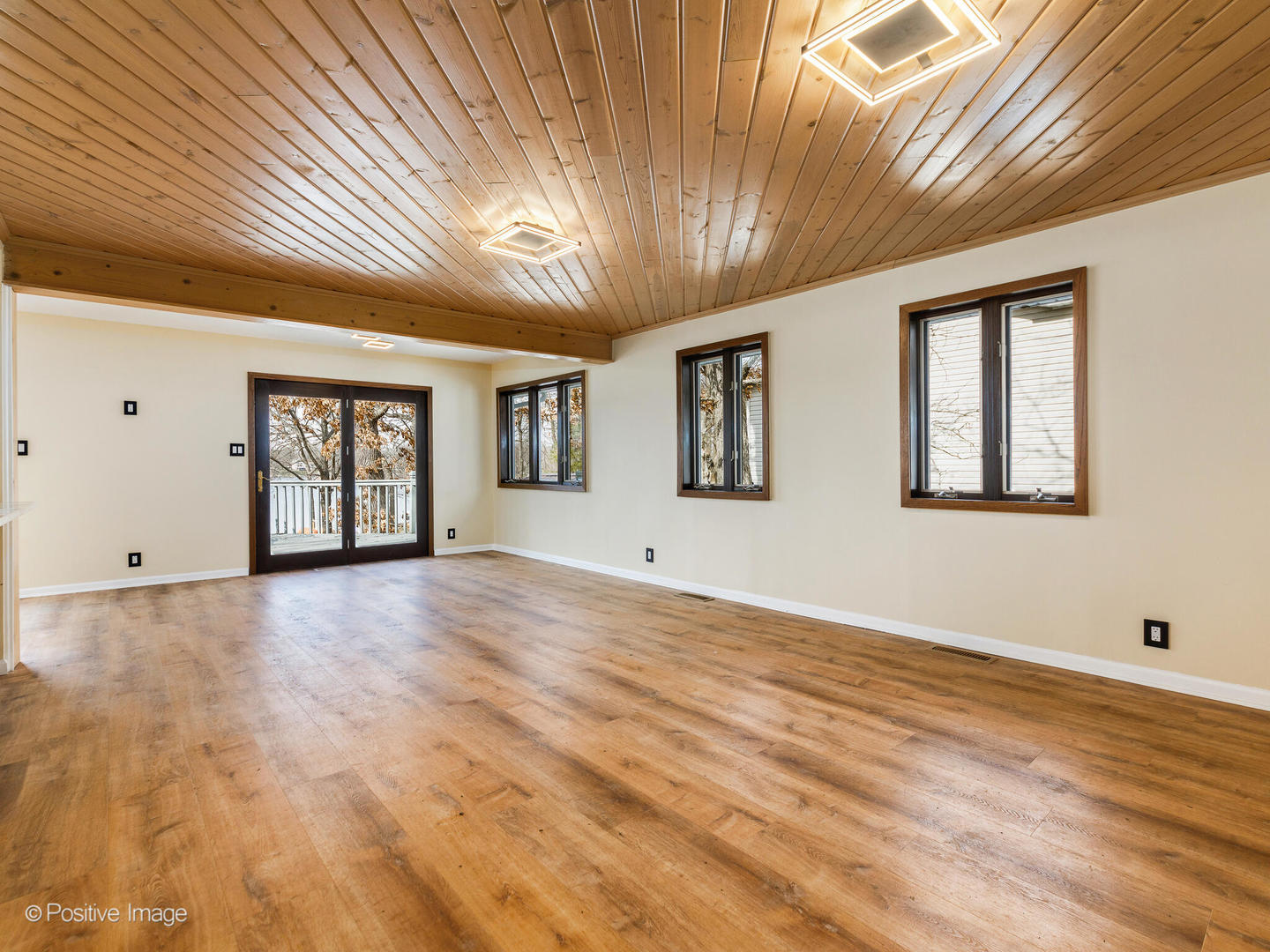 22566 W Lillian Place