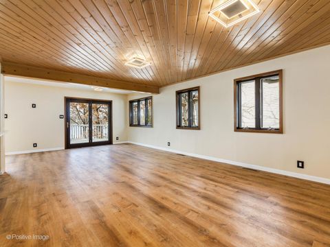 Tiny photo for 22566 W Lillian Place, Antioch, IL 60002 (MLS # 12607985)