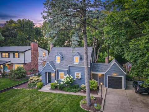 Photo of 834 Forest Avenue, Elgin, IL 60120 (MLS # 12724020)