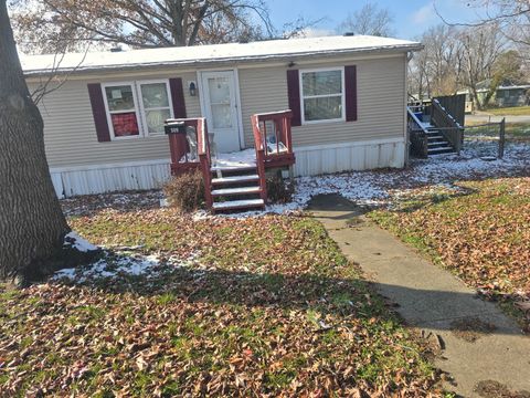 Photo of 509 N Taft Street, West Frankfort, IL 62896 (MLS # 12528185)