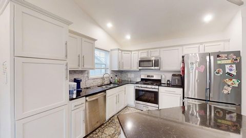 Tiny photo for 2509 N Fairfield Drive, Urbana, IL 61802 (MLS # 12609223)