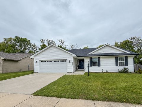 Photo of 2509 N Fairfield Drive, Urbana, IL 61802 (MLS # 12609223)