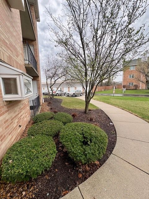 Tiny photo for 18320 Robin Lane #D2, Homewood, IL 60430 (MLS # 12614214)