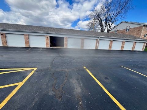 Tiny photo for 18320 Robin Lane #D2, Homewood, IL 60430 (MLS # 12614214)