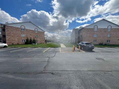 Tiny photo for 18320 Robin Lane #D2, Homewood, IL 60430 (MLS # 12614214)