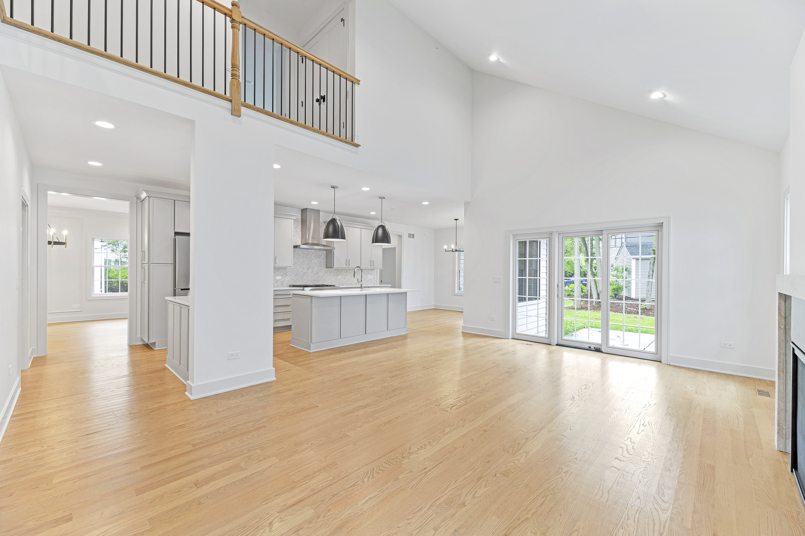 1672 Huntington Lane