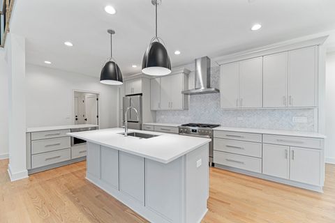 Tiny photo for 1672 Huntington Lane, Highland Park, IL 60035 (MLS # 12604030)