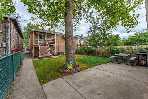 Tiny photo for 2834 Highland Avenue, Berwyn, IL 60402 (MLS # 12522179)