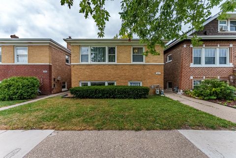 Photo of 2834 Highland Avenue, Berwyn, IL 60402 (MLS # 12522179)