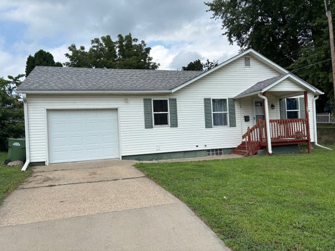 Photo of 118 29th Avenue, Clinton, IA 52732 (MLS # 12722558)
