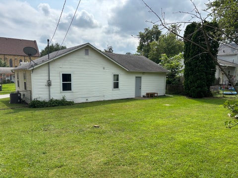 Tiny photo for 118 29th Avenue, Clinton, IA 52732 (MLS # 12722558)