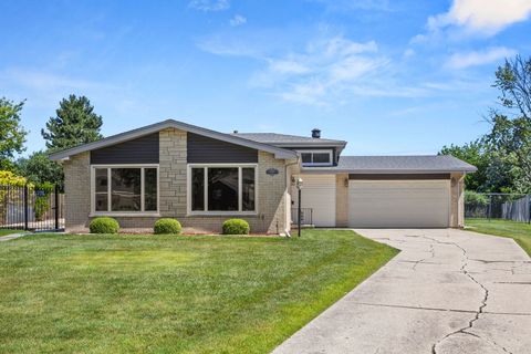 Photo of 3N445 Jill Court, Elmhurst, IL 60126 (MLS # 12676553)