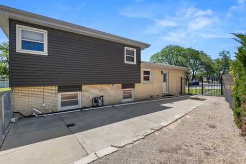 Tiny photo for 3N445 Jill Court, Elmhurst, IL 60126 (MLS # 12676553)