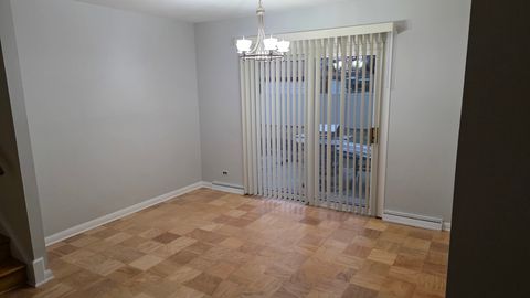 Tiny photo for 887 Ingram Place, Des Plaines, IL 60016 (MLS # 12537475)