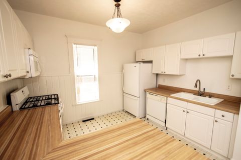 Tiny photo for 1027 Grant Avenue, Rockford, IL 61103 (MLS # 12630829)
