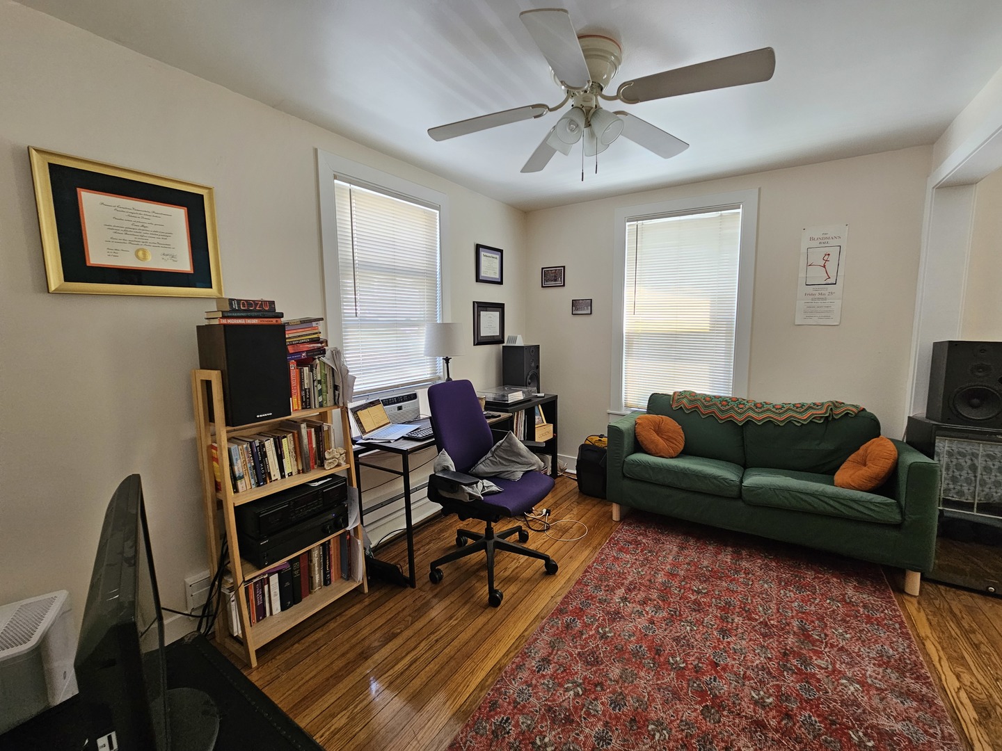 7328 N Honore Street COACHHS-1