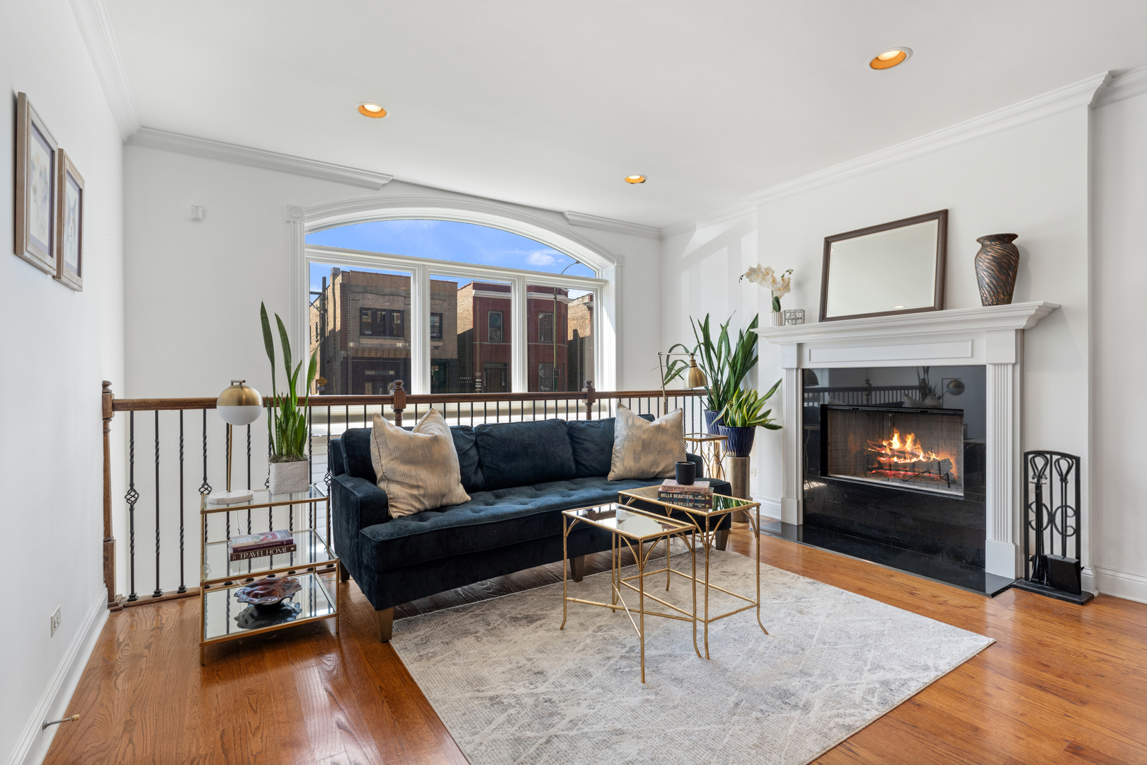 2444 W DIVERSEY Avenue 1W