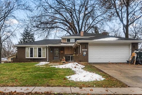 Tiny photo for 18W089 Claremont Drive, Darien, IL 60561 (MLS # 12535118)