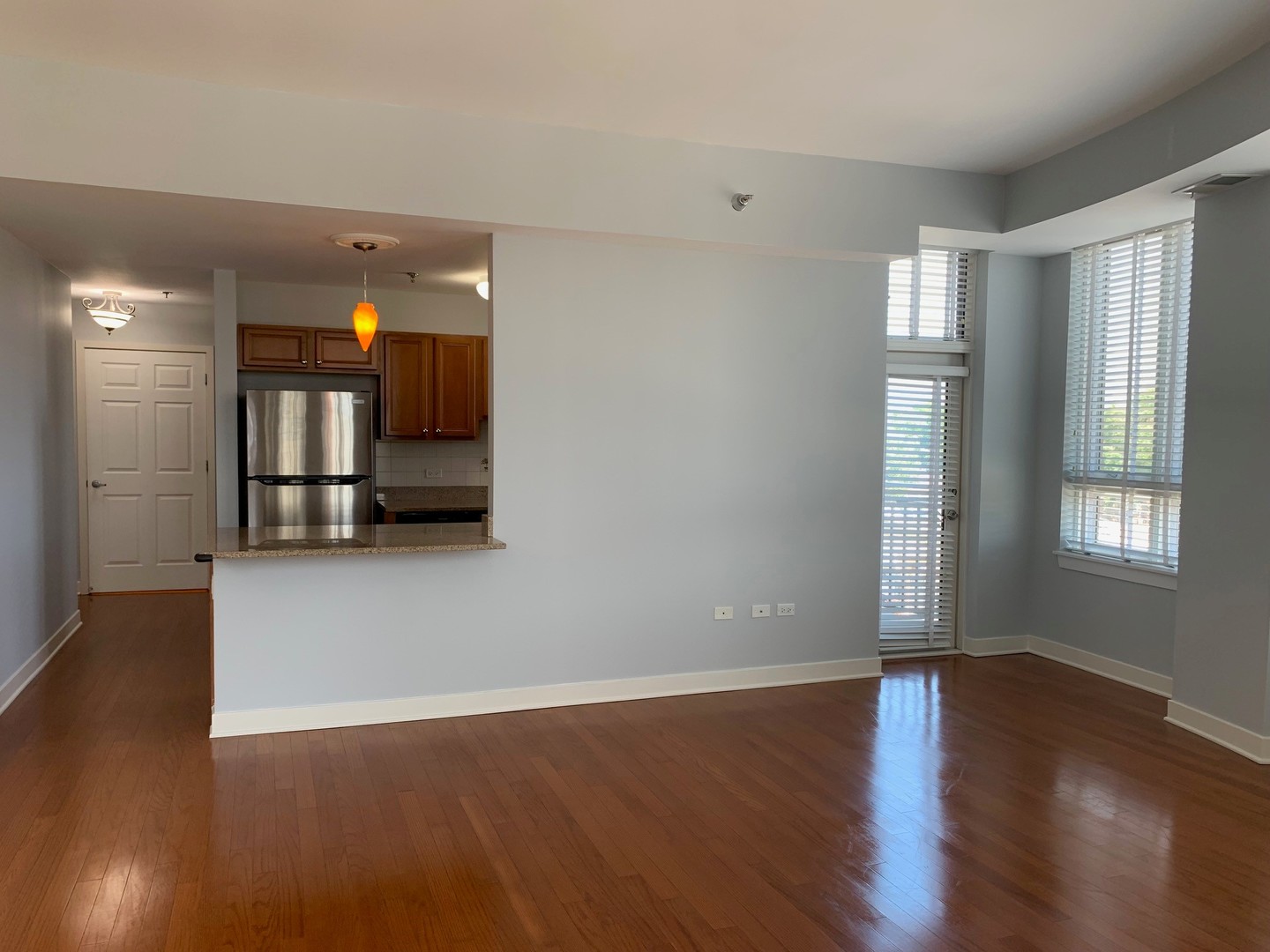 Chicago, Illinois 60646, United States, 2 Bedrooms Bedrooms, ,2 BathroomsBathrooms,Residential,Active,211263