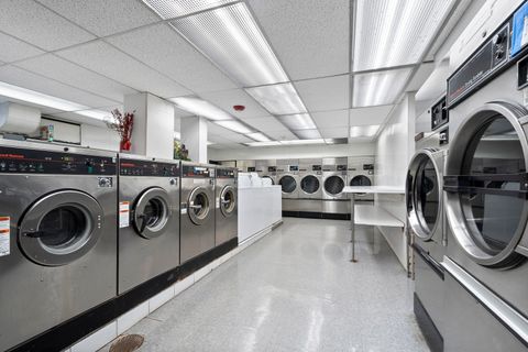 Tiny photo for 2400 N Lakeview Avenue #402, Chicago, IL 60614 (MLS # 12590063)