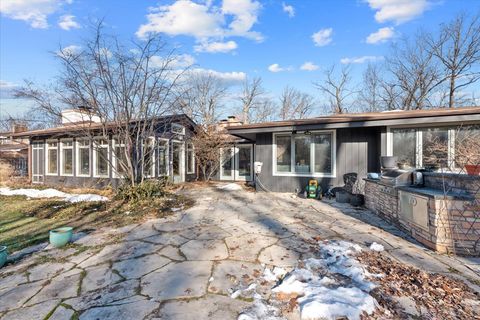 Tiny photo for 2655 Crestwood Lane, Riverwoods, IL 60015 (MLS # 12579832)