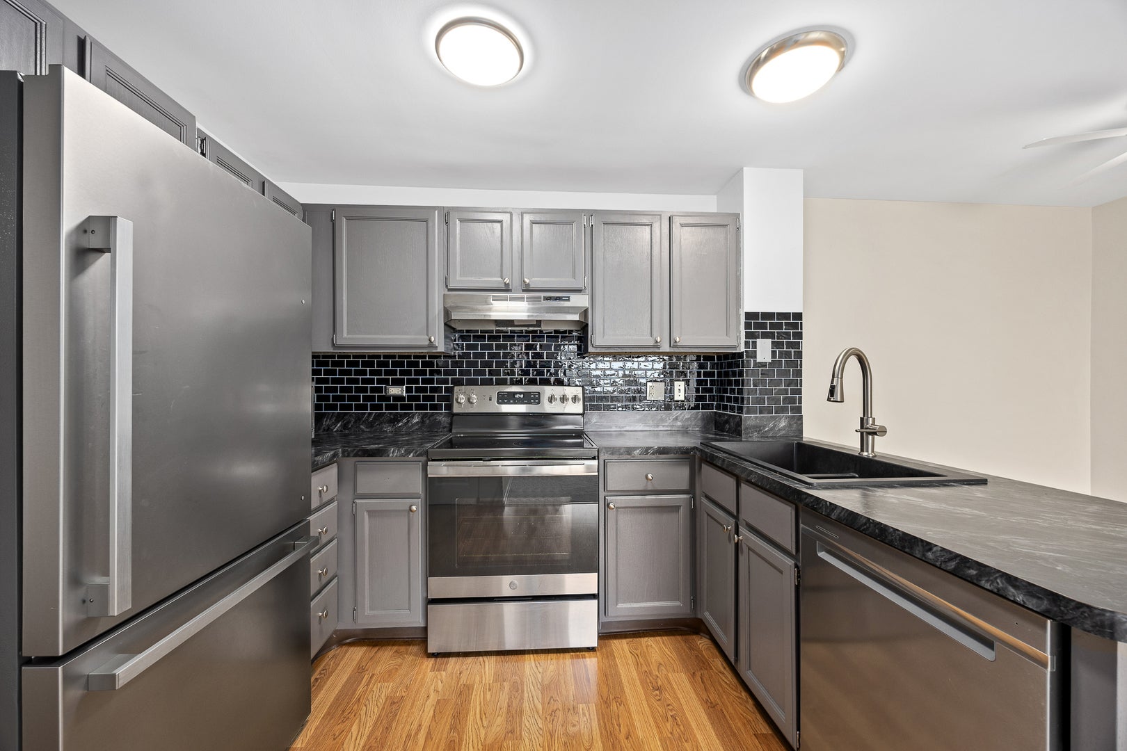 5400 Walnut Avenue 410