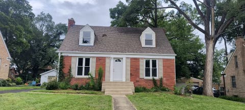 Photo of 3S276 Gates Place, Warrenville, IL 60555 (MLS # 12740930)