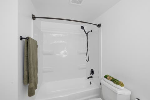 Tiny photo for 1500 Robin Circle #112, Hoffman Estates, IL 60169 (MLS # 12634111)