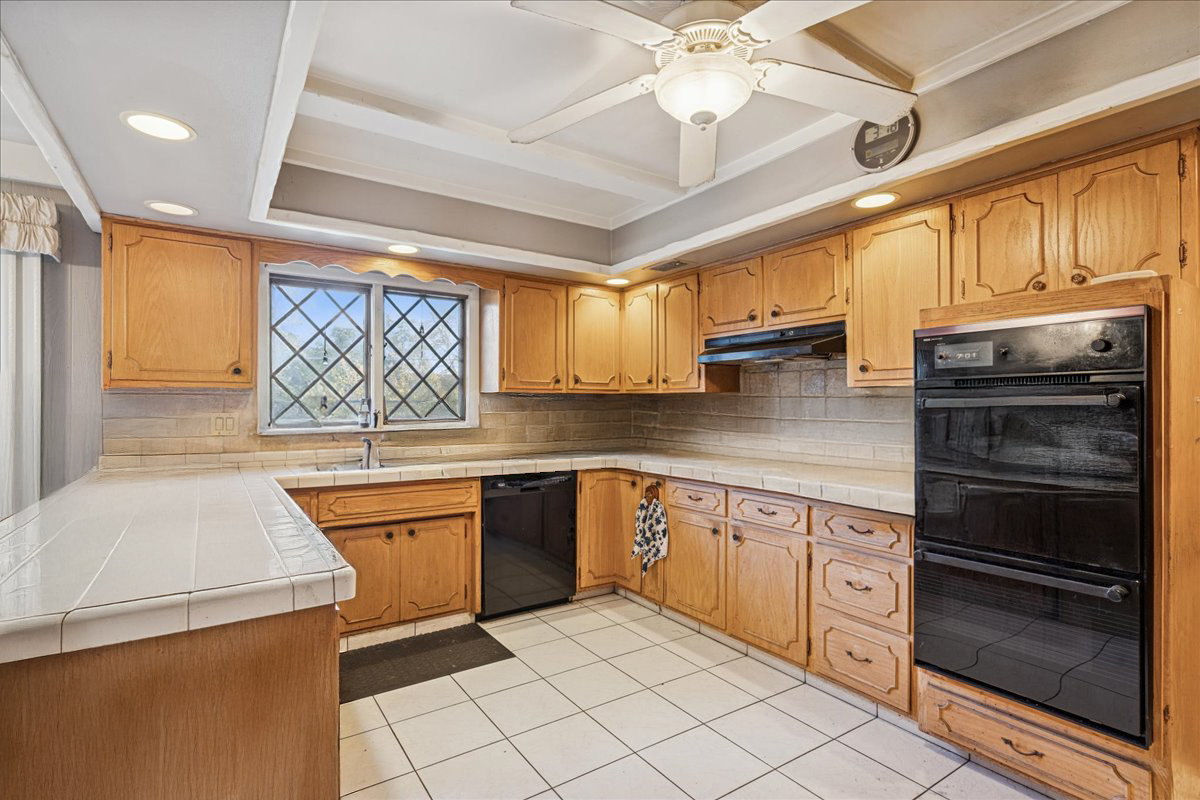 Franklin Park, Illinois 60131, United States, 3 Bedrooms Bedrooms, ,4 BathroomsBathrooms,Residential,Active,240974