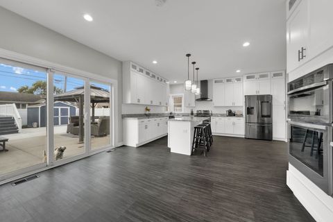 Tiny photo for 4823 W 106th Street, Oak Lawn, IL 60453 (MLS # 12508880)