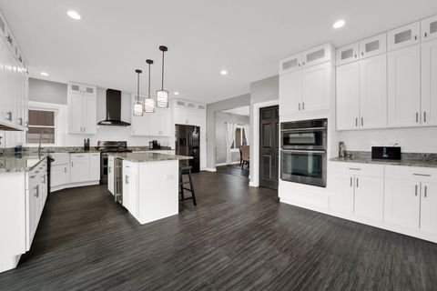 Tiny photo for 4823 W 106th Street, Oak Lawn, IL 60453 (MLS # 12508880)