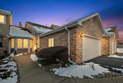 Tiny photo for 17273 Lakebrook Drive, Orland Park, IL 60467 (MLS # 12532521)