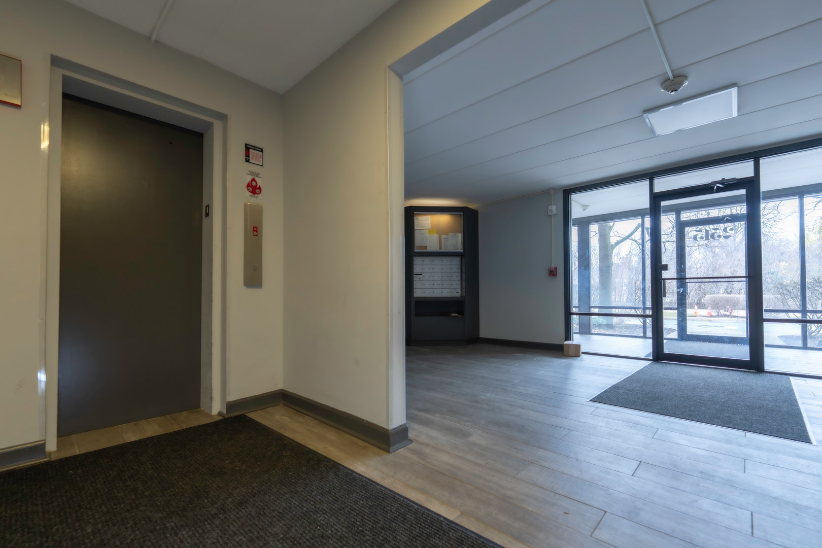 2515 E Olive Street 4H