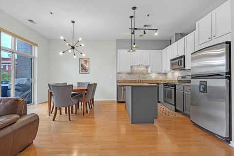 Tiny photo for 2915 N Clybourn Avenue #310, Chicago, IL 60618 (MLS # 12490808)