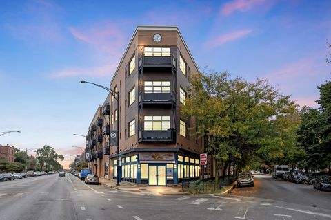 Tiny photo for 2915 N Clybourn Avenue #310, Chicago, IL 60618 (MLS # 12490808)