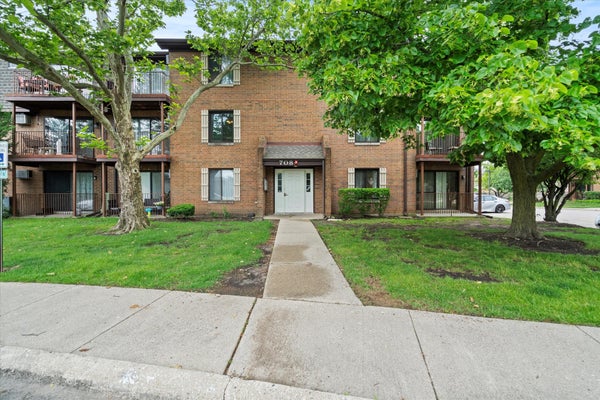 708 N BRIAR HILL LN APT 3, ADDISON, IL 60101 - Image e4eb6209f9fd7d0a1cec6dd04de35457/41347169